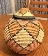 Traditional Zulu Lidded Basket South Africa Handwoven Ilala Palm 8” Signed Tag picture
