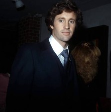 Actor Robert Hays poses for a portrait 1982 Actor TV Movie OLD PHOTO picture