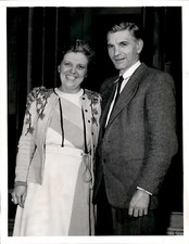 LG968 1947 Original Seaf Photo ELECTED MAYOR ON SOCIALIST TICKET IRVING FREESE picture