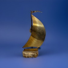 VTG John Demott Signed Mid Century Brass Sailboat Sculpture Onyx Quartz Base 8