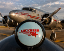 LOCKHEED AIRCRAFT CONTROL WHEEL CENTER CAP picture