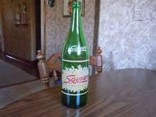 Large Vintage SQUIRT  Soda/Pop Bottle  - 1 Pint 8 oz. - 1958 - very nice picture
