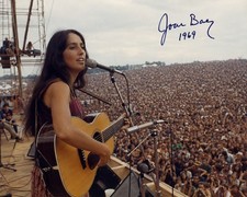 pt384 Joan Baez on Stage at Woodstock 1969 
