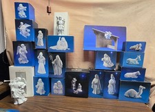 AVON NATIVITY COLLECTIBLES SET - 22 Piece 21 Figurines Mint Figures New Creche picture