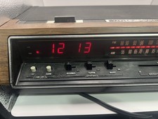 Vintage 70s Era GE Alarm Clock And Radio (Model No. 7-4670C) picture