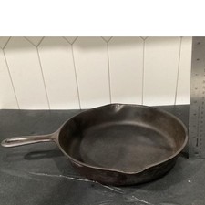 Vtg Cast Iron Skillet 10 and 5/8 with Double Spout Made In USA Unmarked Brand picture