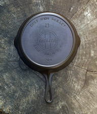 Vintage Griswold No. 8 704 G Cast Iron Skillet- Slant Logo picture