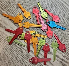 1 NOS Y152 COLE NATIONAL uncut Key Blank Chrysler Locksmith ,Key Stock  picture