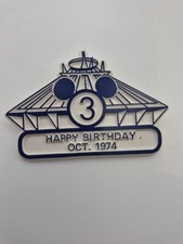 Vintage 1974 Walt Disney World 3rd Birthday Cast Member Plastic Pin WDW picture