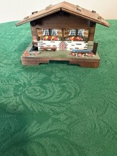 VINTAGE MAPSA WOODEN GERMAN BAVARIAN CHALET ALPINE CABIN MUSIC TRINKET BOX WORKS picture