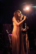 Karen Elson Celebrity Star Performer Actor etc Old Photo picture