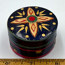 Vintage Handcrafted Straw Marquetry Round Trinket Box picture