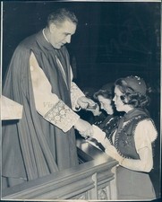 1961 Press Messenger John Carroll Beautiful Girls Religious Vintage Image Photo picture
