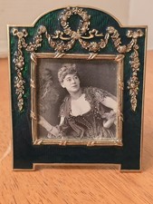 ​Vintage 1989 Terragrafics Green Guilloche Enamel Jeweled Picture Frame 5.5x4.5 picture