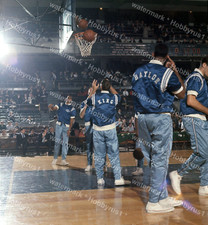 ELGIN BAYLOR Los Angeles Lakers v NY Knicks NBA 1961 Original 120mm Transparency picture