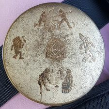 SCOUTS Cub BSA DEN MOTHER VOLUPTE POWDER COMPACT Vintage Gold Tone 1960's picture