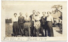 Vintage Vernacular Snapshot 1919 Family Gathering Boyds Maryland picture