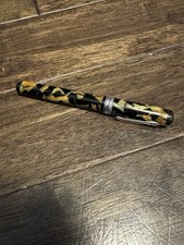Waterman Vintage 1930's Black and Pearl Celluoid Patrician Fountain Pen-fine picture