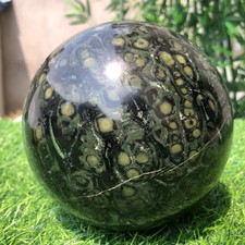 8.8LB Natural quartz crystal peacock eye picture