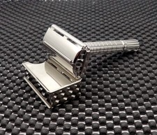 Vintage 1962 Gillette Flare Tip Super Speed DE Safety Razor H2 LOOKS UNUSED picture