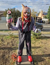 6.9 ft. Motion-Activated I Scream Clown Halloween Animatronic by Tekky picture