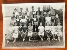 Vtg Found Photo Kids River Oaks School Class Photo 1951 7 x 5 picture