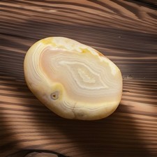 Fine Banded Rain Flower River Agate, Yangtze River, Nanjing, China picture
