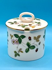 Wedgwood Wild Strawberry Jam/Preserve Covered Pot picture