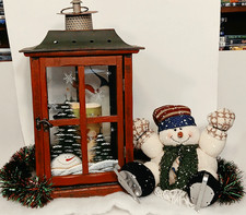 Country House MILKHOUSE LANTERN SNOWMAN / LED Candle/Skating Snowman picture