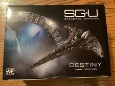 Master Replicas Stargate Universe Starship Destiny , rare, new sealed picture