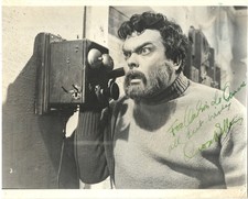 NOTABLE, POLYMATHIC FILM DIRECTOR, ACTOR ORSON WELLES, SIGNED VINTAGE PHOTO. picture