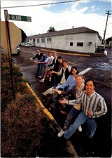 Eugene OR Oregon 2ND AVENUE WAREHOUSE ART STUDIO Artist Advertising 4X6 Postcard picture