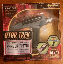 Star Trek Original Series Phaser Pistol Art Asylum 85870 2003 - Unopened In Box picture