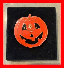 2002 SALT LAKE CITY WINTER OLYMPIC PIN BADGE HALLOWEEN PUMPKIN picture