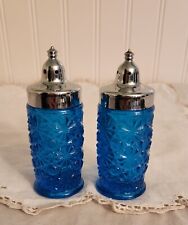 L E Smith Vintage Daisy And Button Salt & Pepper Shakers Colonial Blue Glass picture
