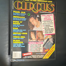 Circus Magazine Oct 31 1990 Metallica Pearl Jam Kiss Motley Crue picture