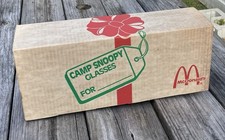 1983 Promotional McDonalds Camp Snoopy Glasses Peanuts Cardboard Case 80's picture