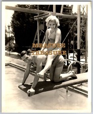 C.1928 DONALD COOK, POLLY WALTERS, ACTORS, POOL PLANK PUBLICITY PRESS PHOTO F23 picture