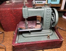 Vintage Gibraltar Betsy Ross Electric Model 707-E Childs Sewing Machine +Case picture