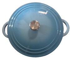Aldi Crofton  Cast Iron Dutch Oven with Lid 9 Inch Tiffany Blue New picture