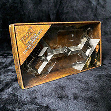 The Hobbit Thorin Oakenshield Key Paperweight Noble Collection NIB Rare picture