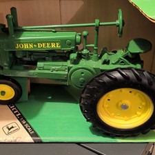 John Deere 1934 Model A Tractor 1/16 Scale Diecast Toy, Boxed picture