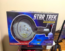 2013 Diamond Select Star Trek TNG Enterprise NCC-1701-D Electronic Starship NEW picture