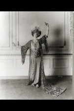 Photo:Gertrude Vanderbilt Whitney 1909 Oriental Costume Portrait picture