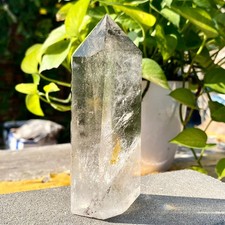 331G Natural phantom pillar crystal transparent mineral specimen picture
