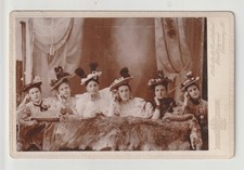 ANTIQUE CABINET CARD:  PRETTY YOUNG WOMEN, FANCY VICTORIAN HATS, CUMBERLAND, MD picture