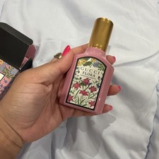 Gucci Flora Gorgeous Gardenia Perfume Bottle Pink Floral Design w/ Box 1.0 oz picture
