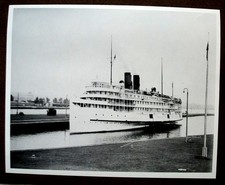*Great Lakes Steamer CITY OF CLEVELAND III , 8 X 10 Reprint Of Photo Taken c1949 picture