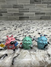 Extremely RARE VINTAGE APPLAUSE ALIEN EGGLIENS PVC FIGURE Lot Of 3 picture