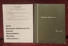 2017 Berkshire Hathaway Inc. Annual Report Warren Buffett Charlie Munger picture